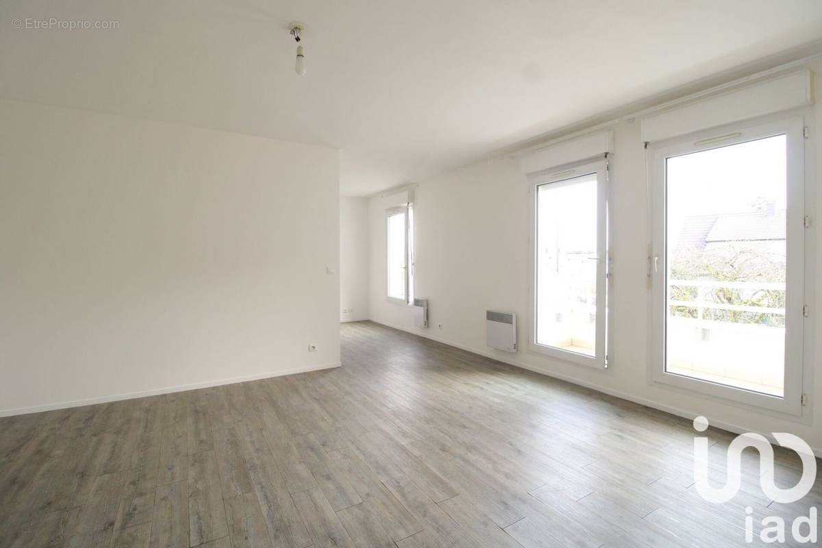 Photo 1 - Appartement à SAINT-CYR-L&#039;ECOLE