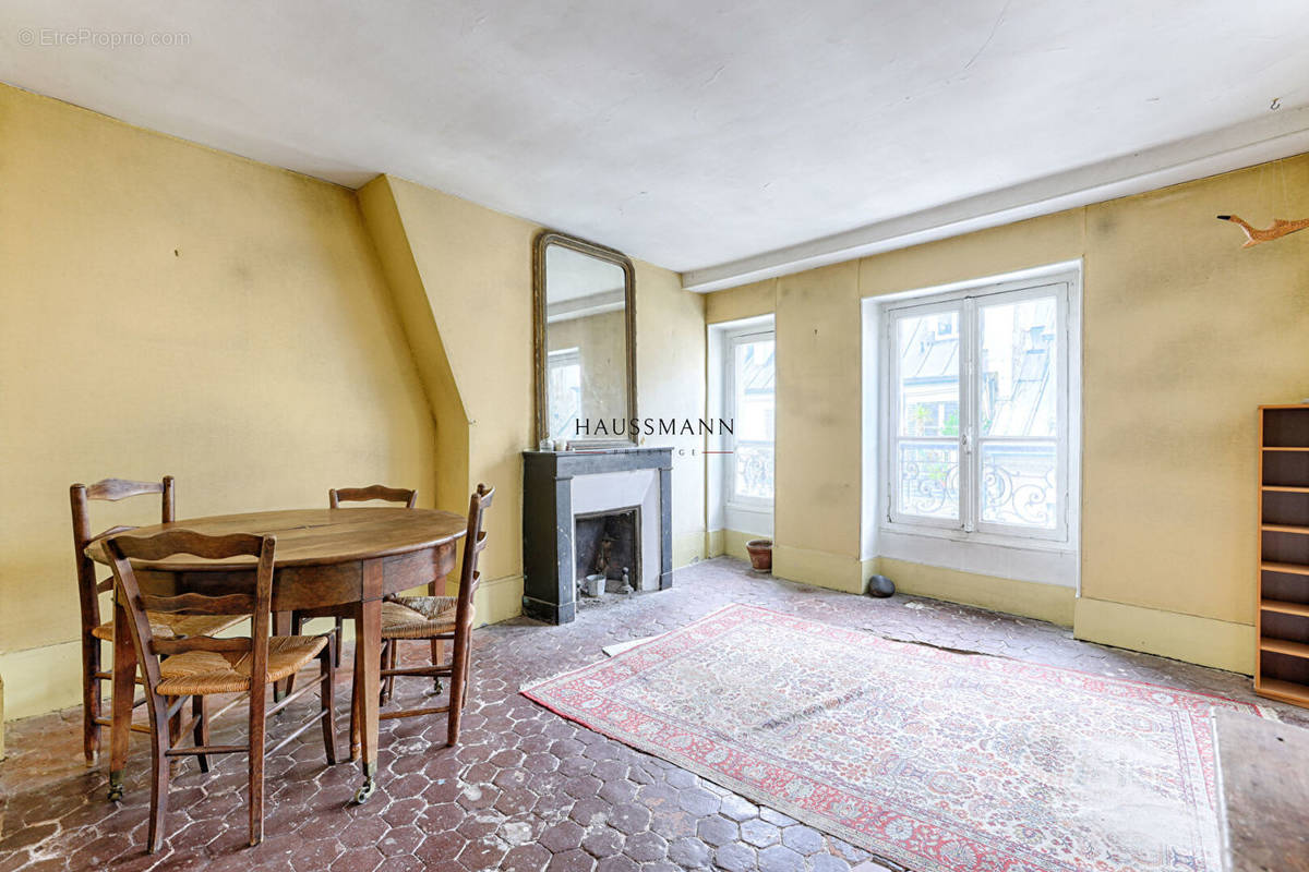 Appartement à PARIS-6E