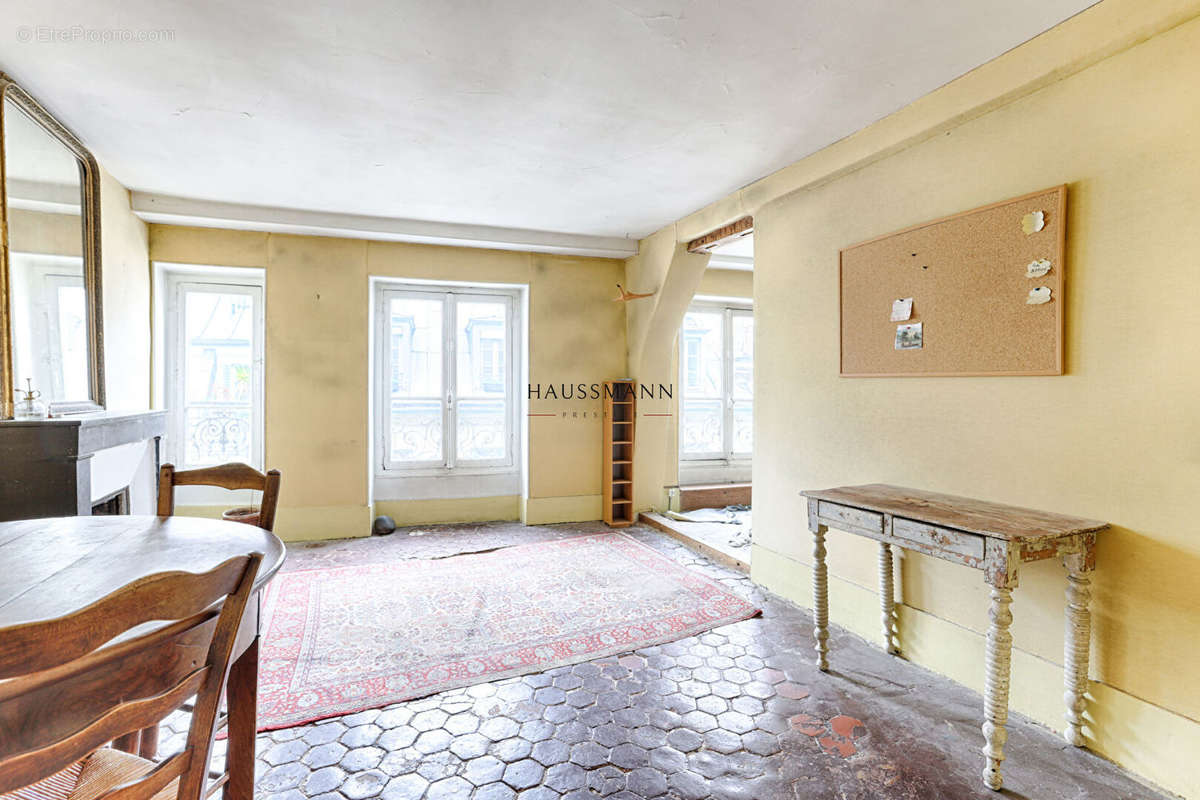 Appartement à PARIS-6E