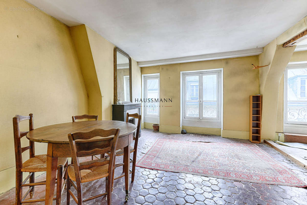 Appartement à PARIS-6E