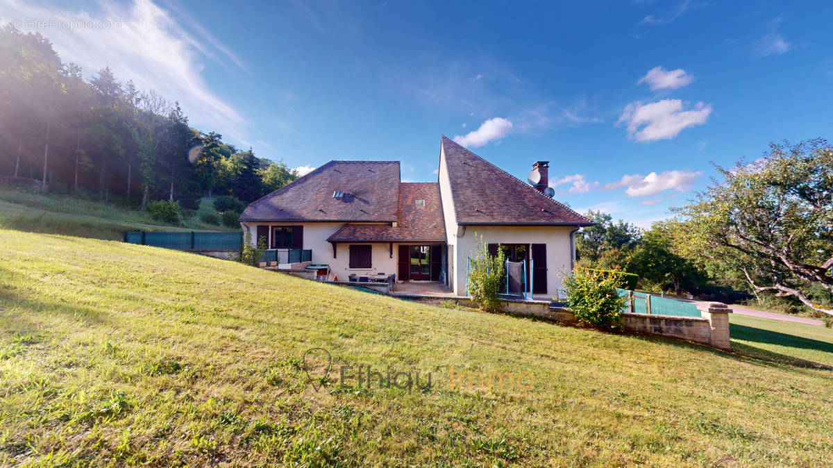 Maison à BAR-SUR-AUBE