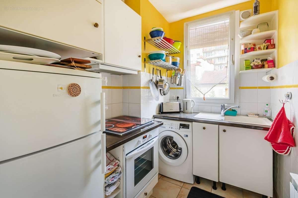 Appartement à PARIS-14E