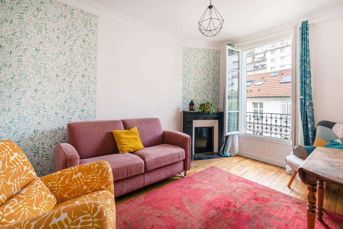 Appartement à PARIS-14E