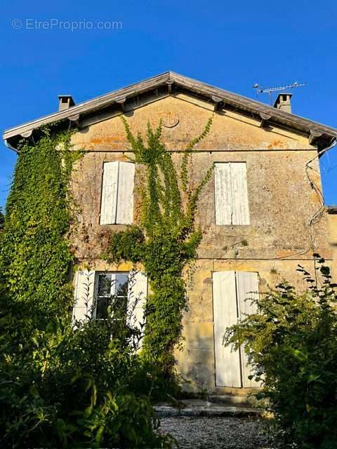 Maison à SAINT-SEURIN-DE-CADOURNE