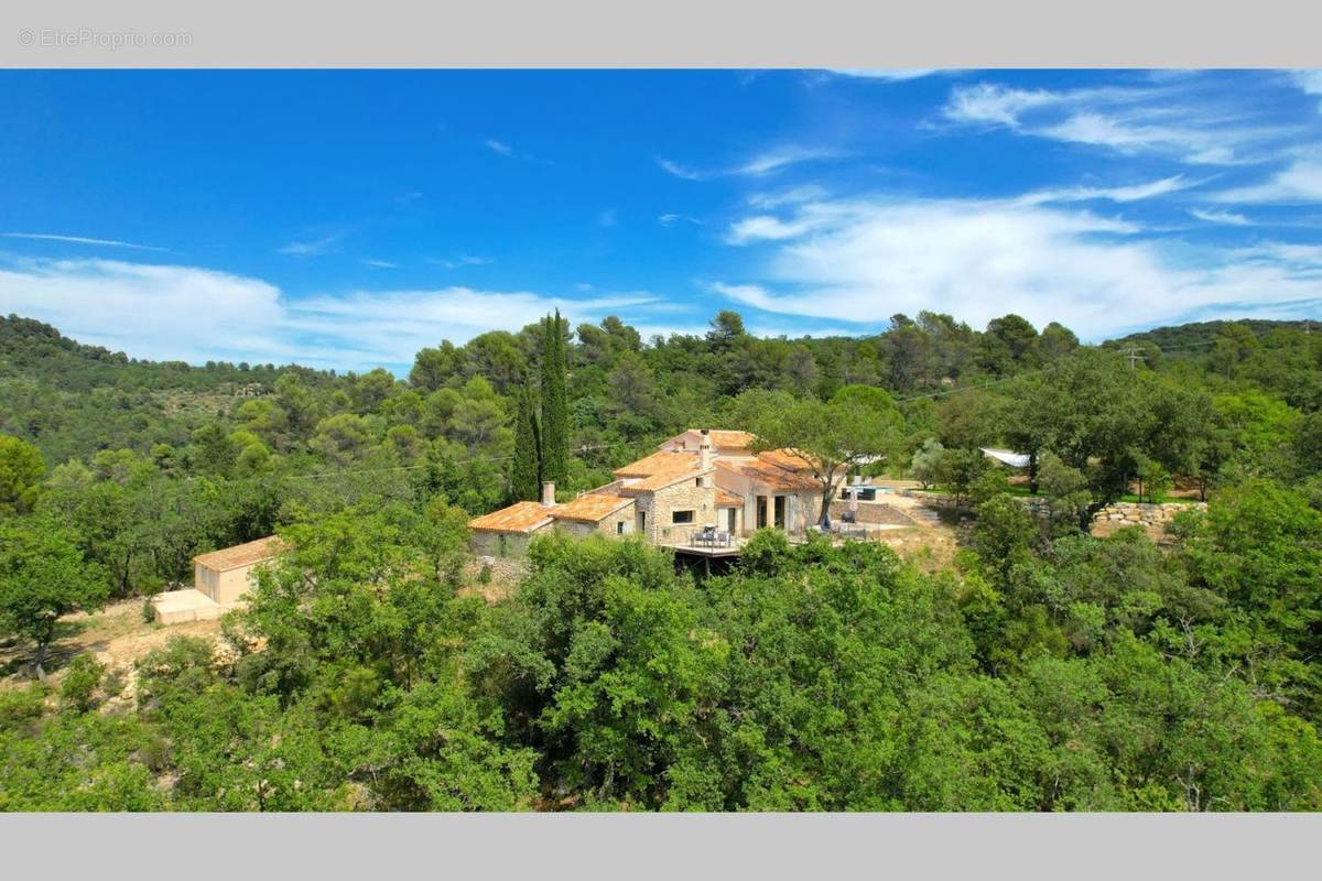 Maison à GORDES