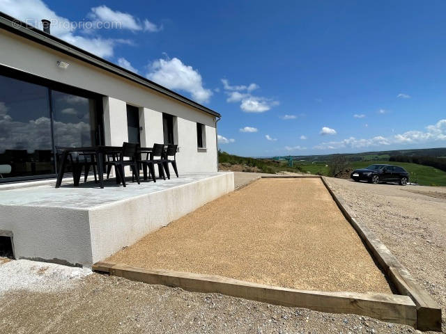 Maison à GRANDRIEU