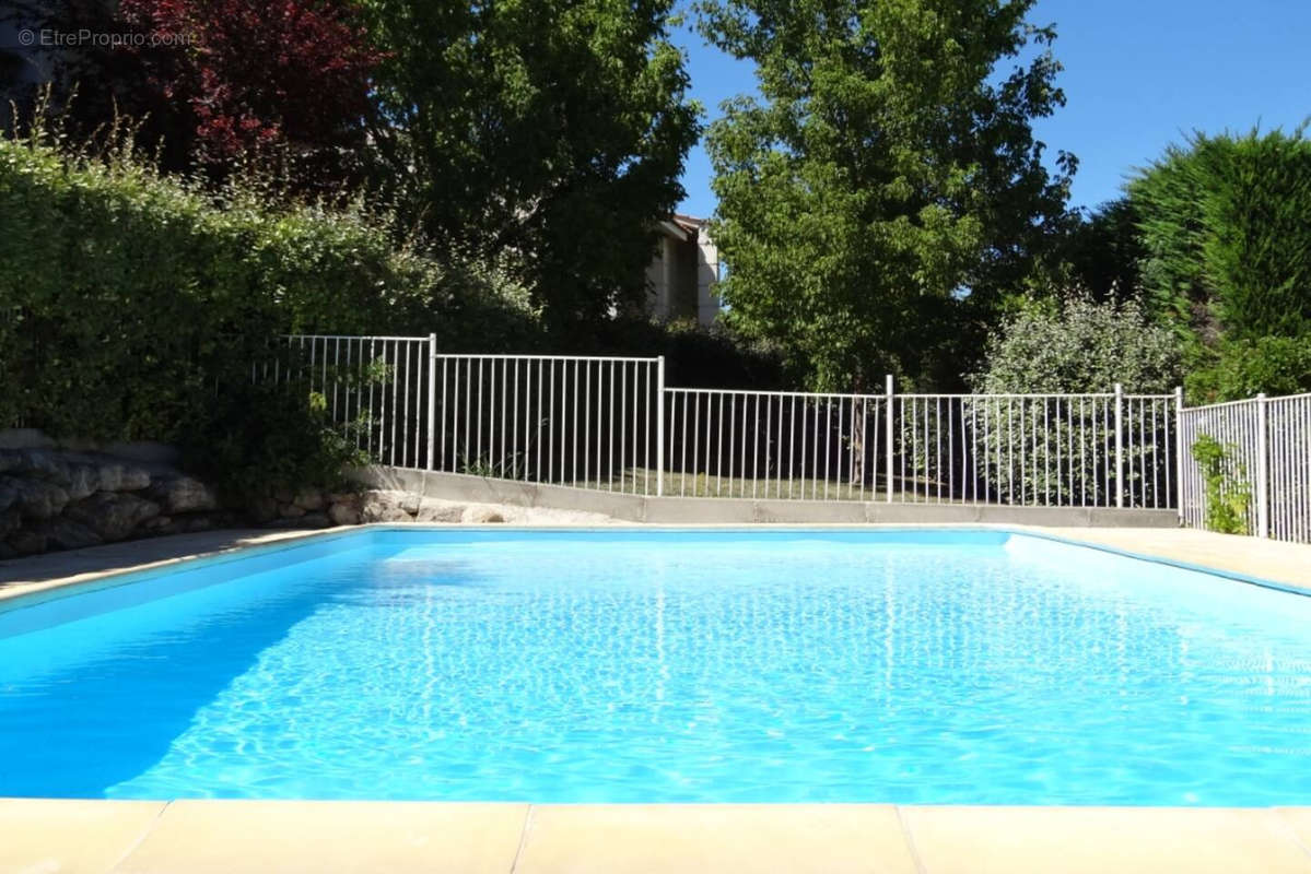 Appartement à UZES