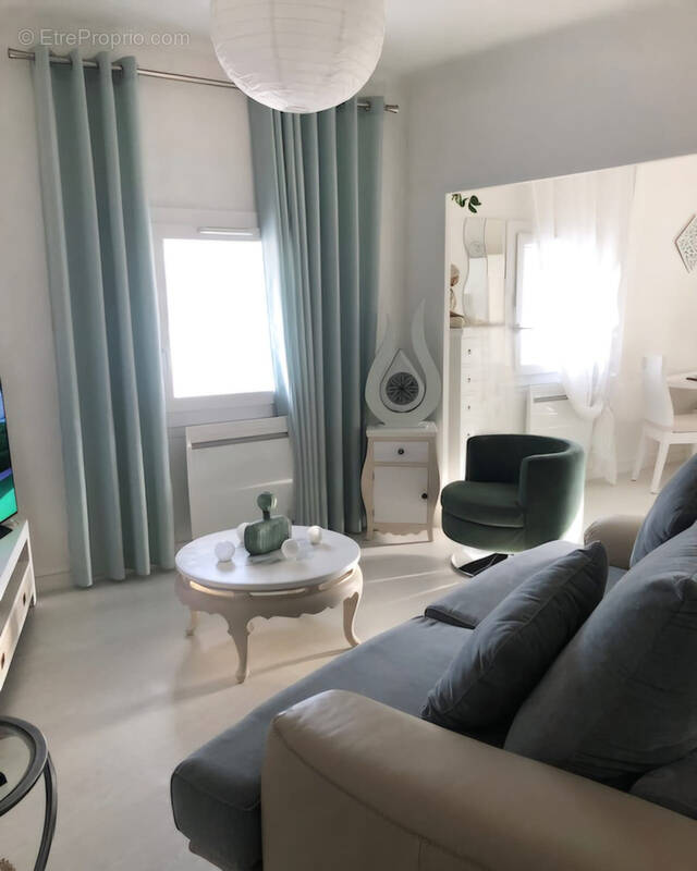 Appartement à HYERES