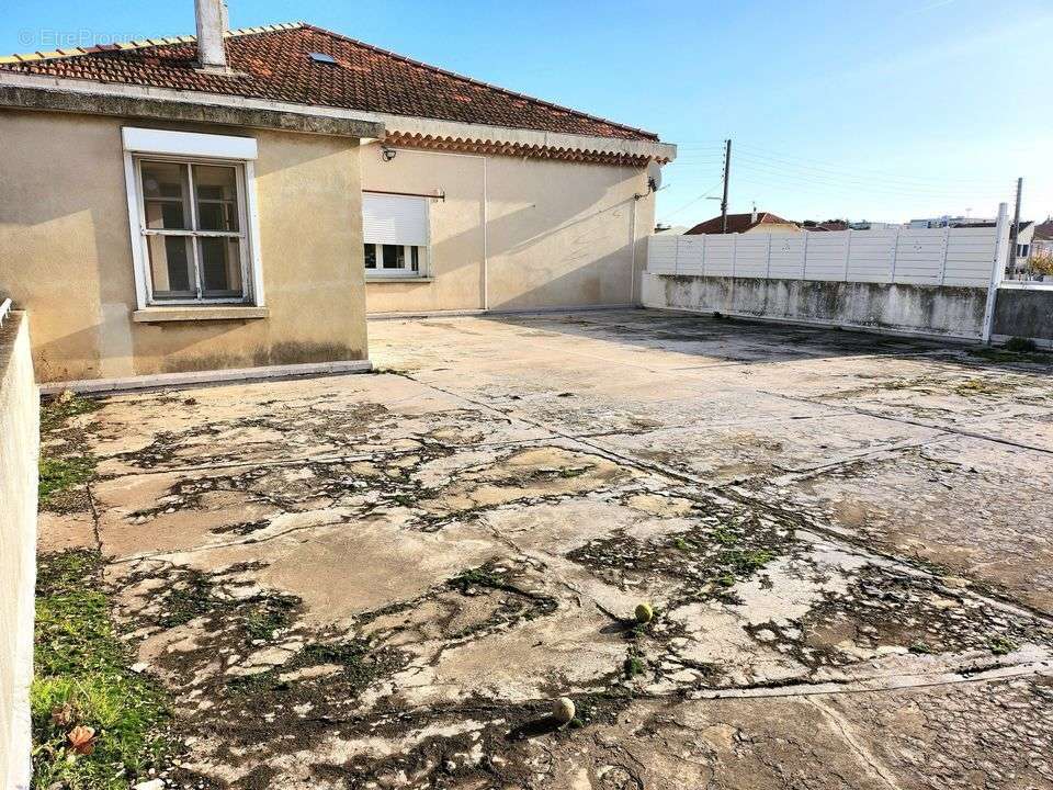 Maison à PORT-SAINT-LOUIS-DU-RHONE