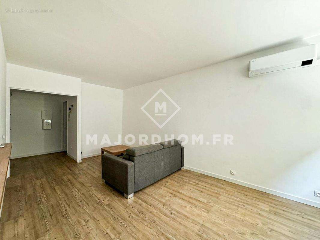 Appartement à MARSEILLE-5E