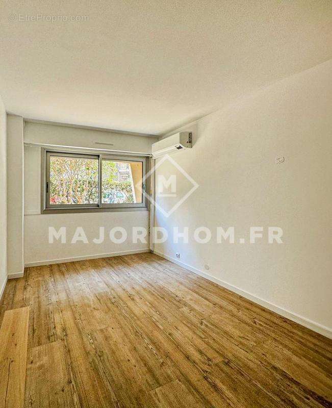 Appartement à MARSEILLE-5E