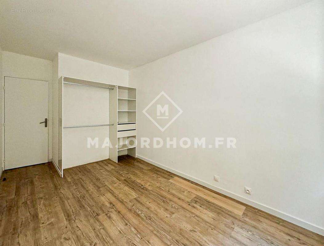 Appartement à MARSEILLE-5E