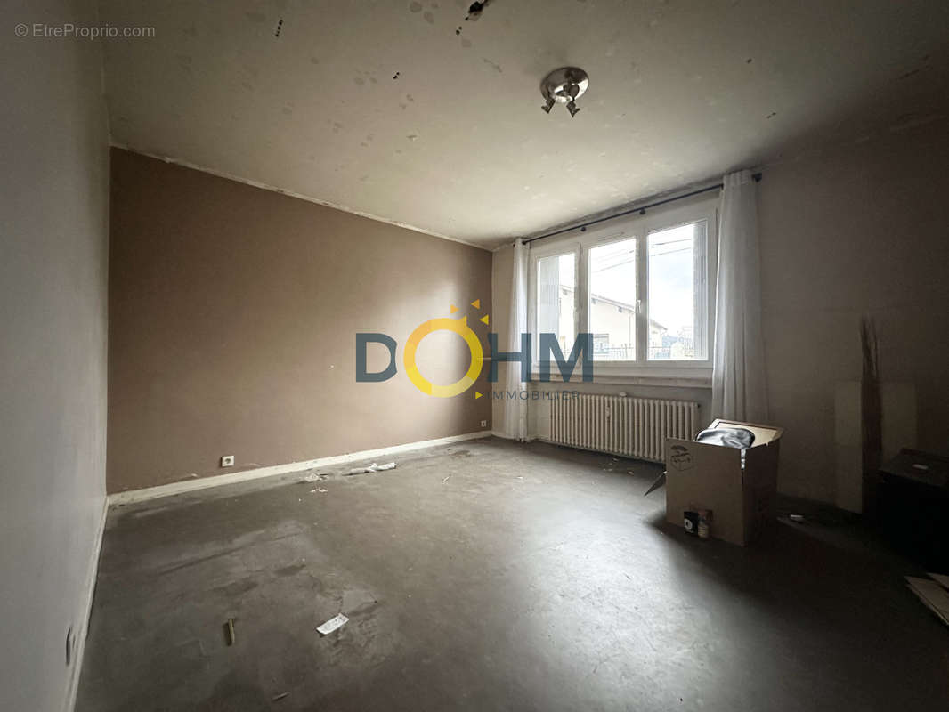 Appartement à UNIEUX