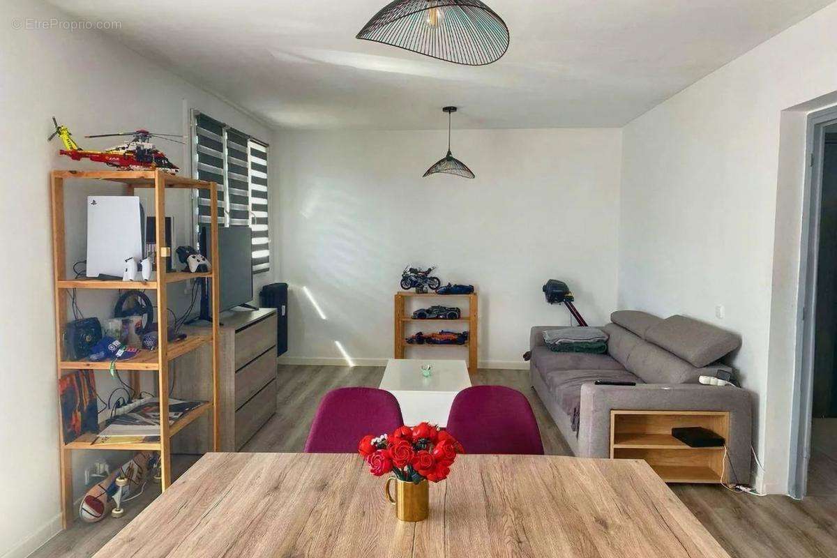 Appartement à PRIVAS