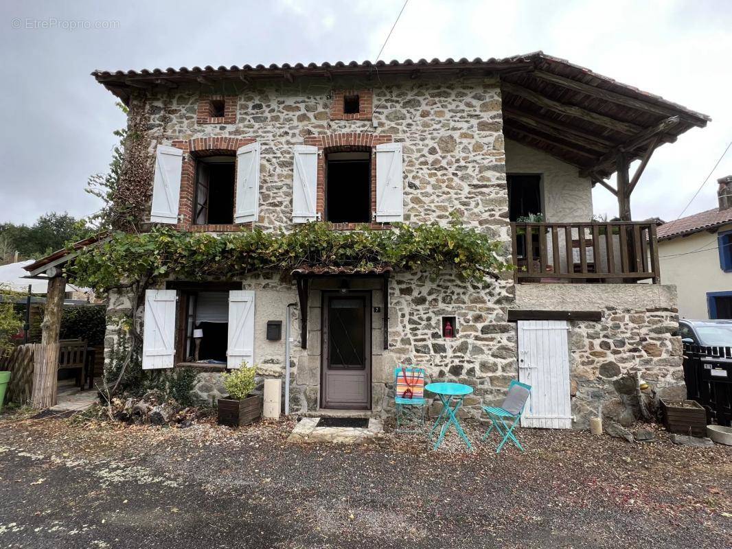 Maison à SAINT-LAURENT-SUR-GORRE