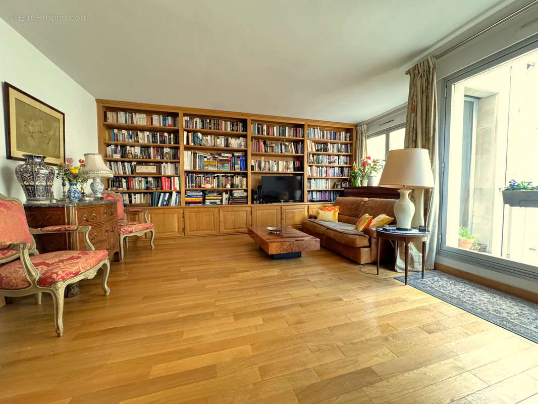 Appartement à PARIS-12E