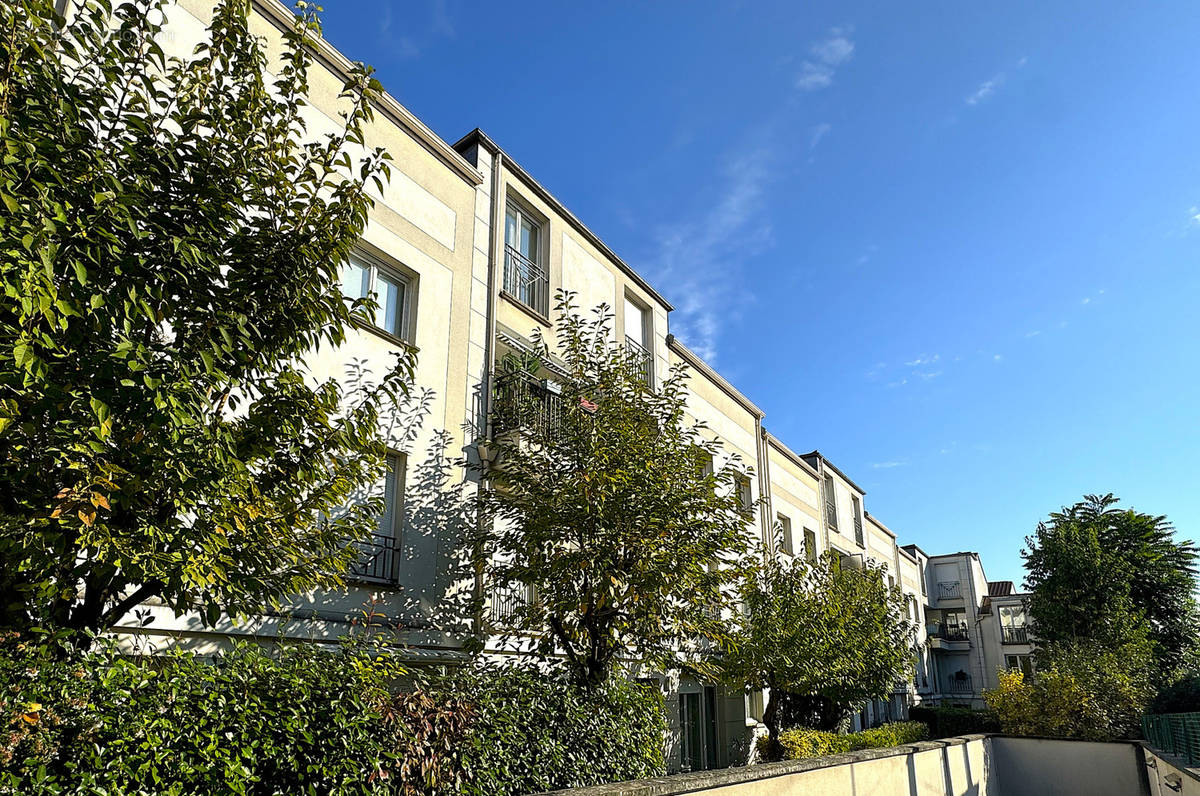 Appartement à LES LILAS