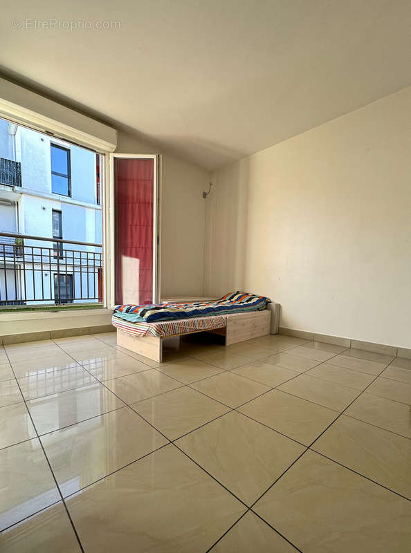 Appartement à PARIS-20E