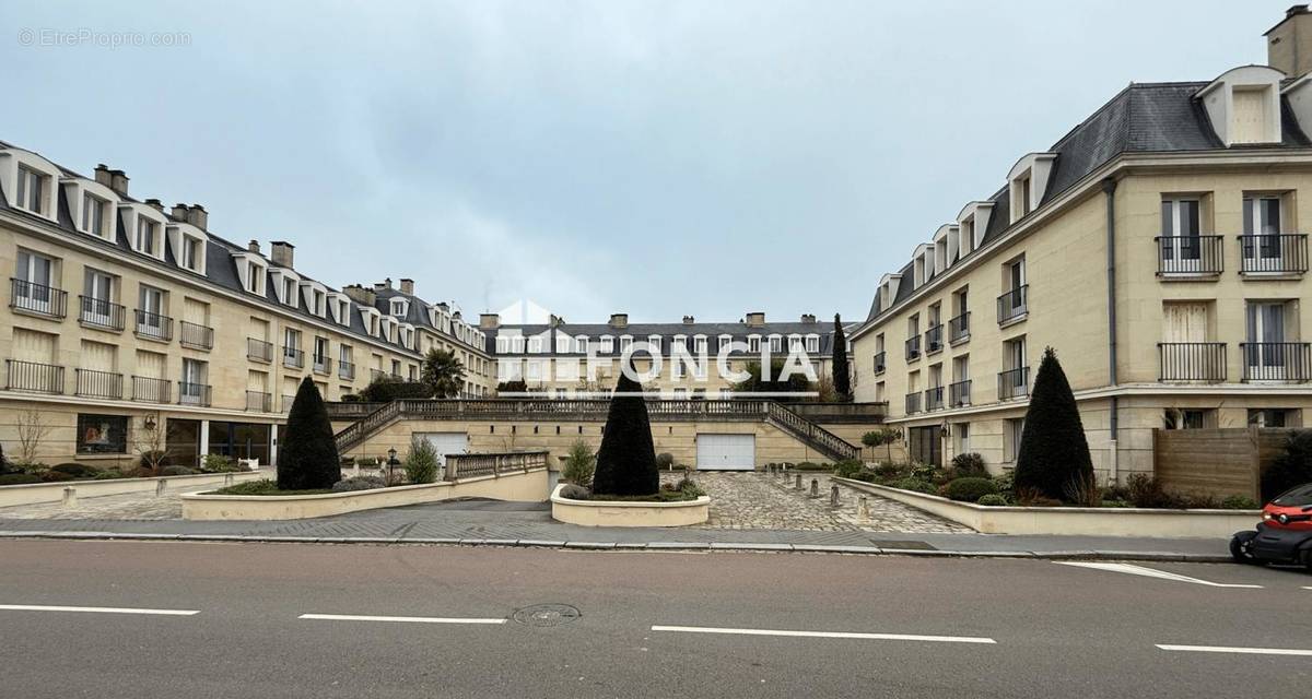 Appartement à VERSAILLES