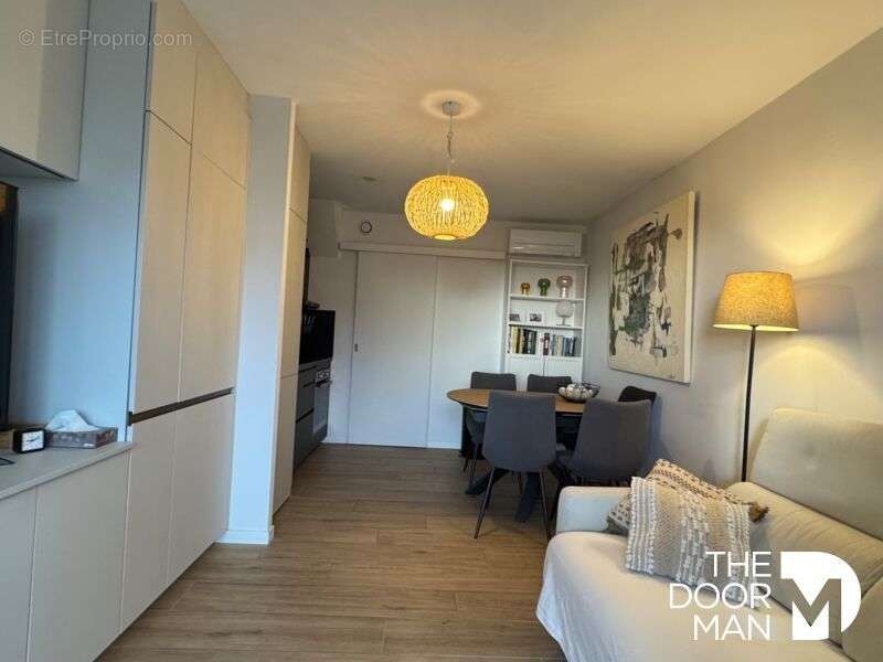 Appartement à HYERES