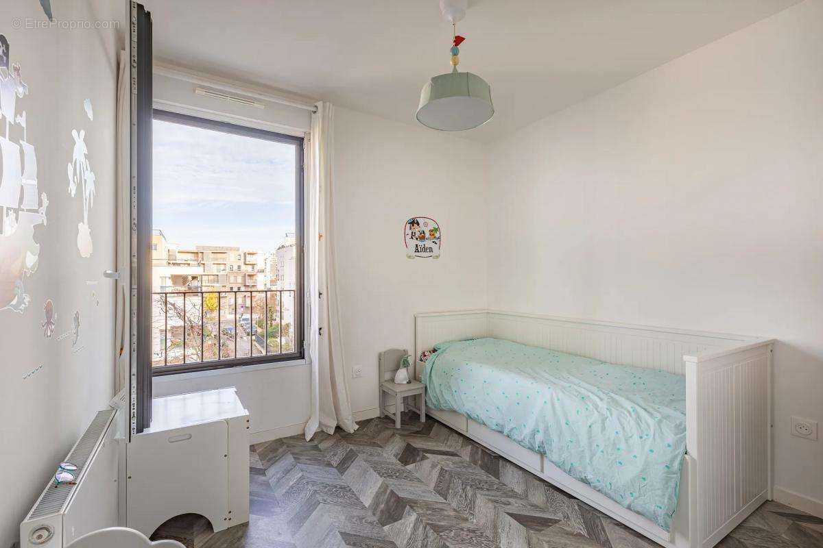 Appartement à NANTERRE