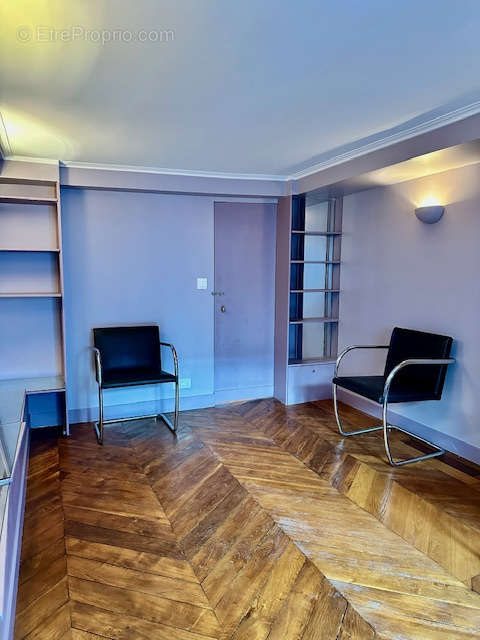 Appartement à PARIS-1E