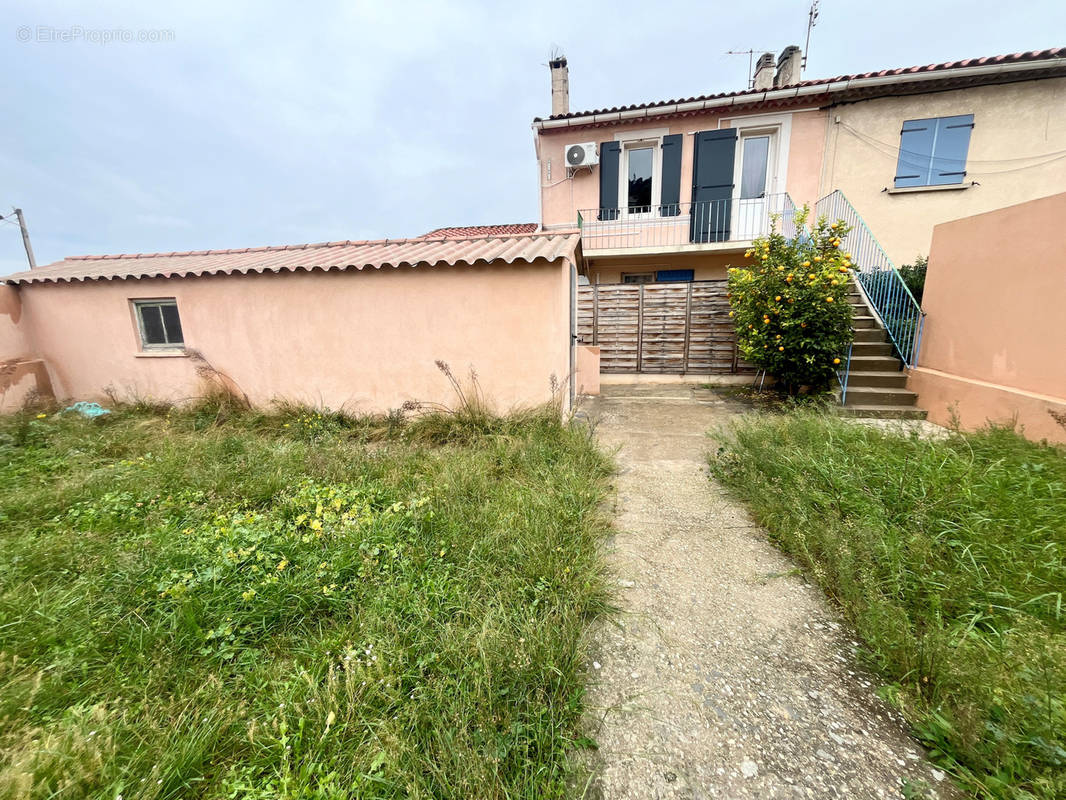 Appartement à CHATEAUNEUF-LES-MARTIGUES