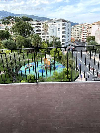 Appartement à ROQUEBRUNE-CAP-MARTIN