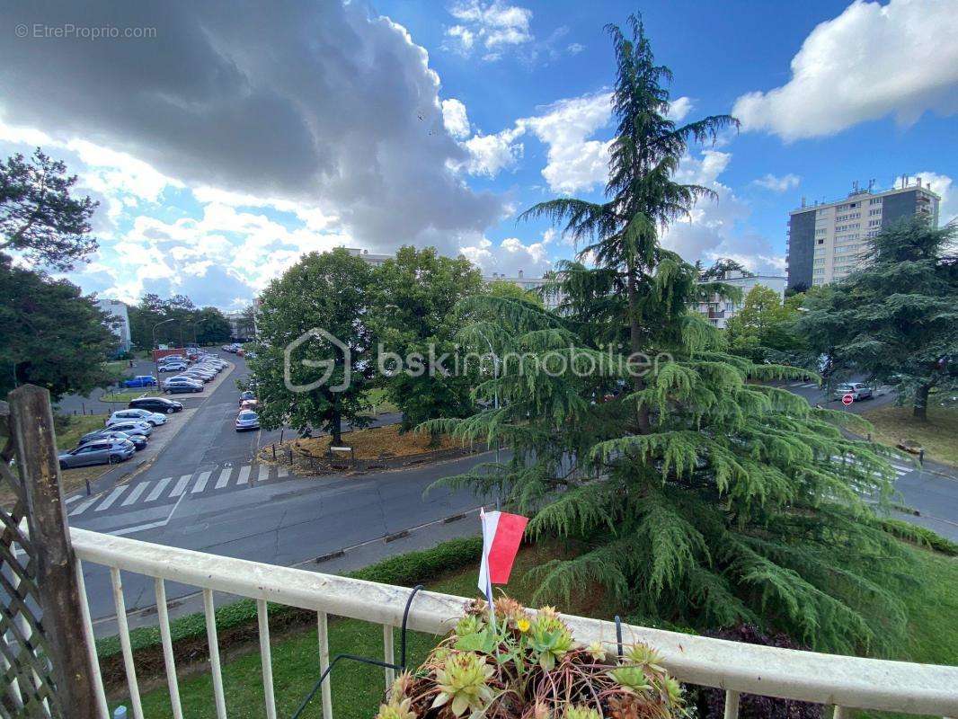 Appartement à SAINT-MICHEL-SUR-ORGE