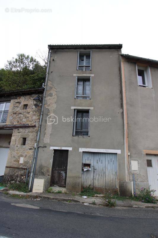 Maison à SAINT-JEAN-DU-BRUEL