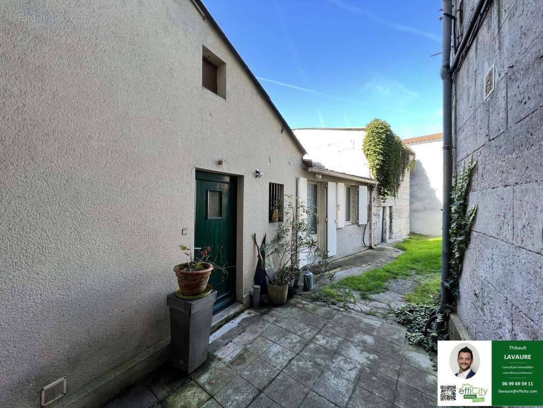 Appartement à RUELLE-SUR-TOUVRE