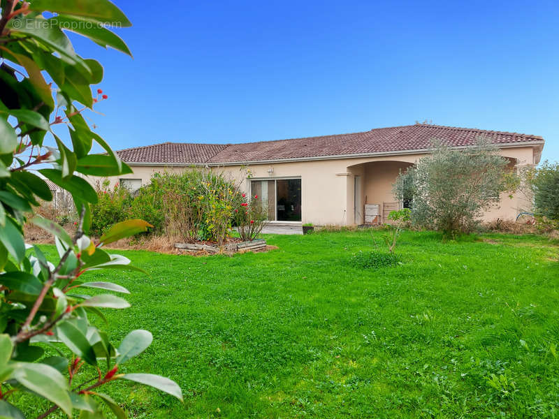 Maison à FRONTON