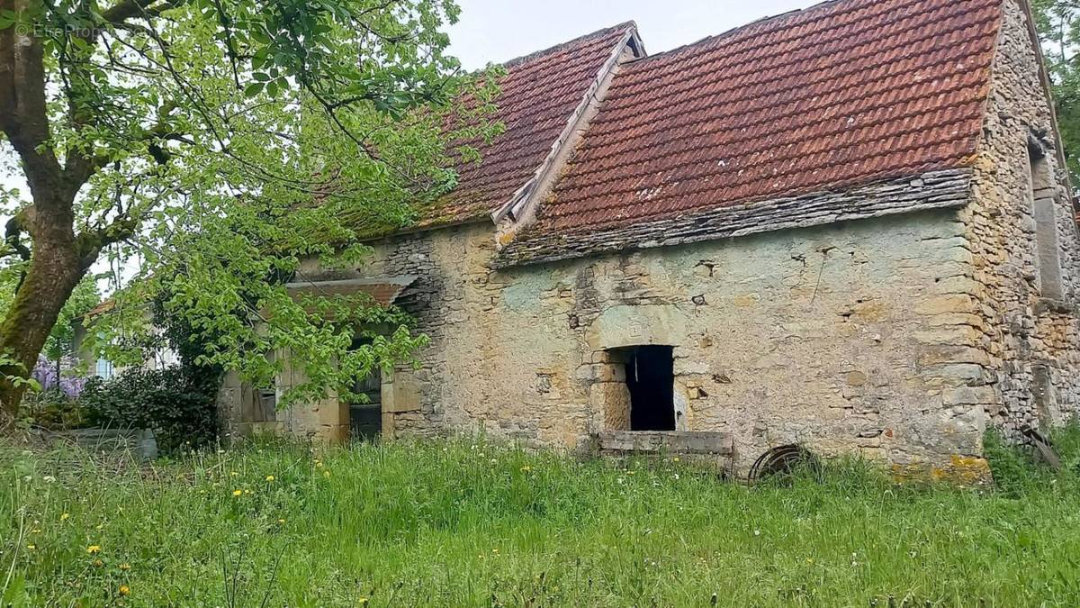 Maison à LIMOGNE-EN-QUERCY