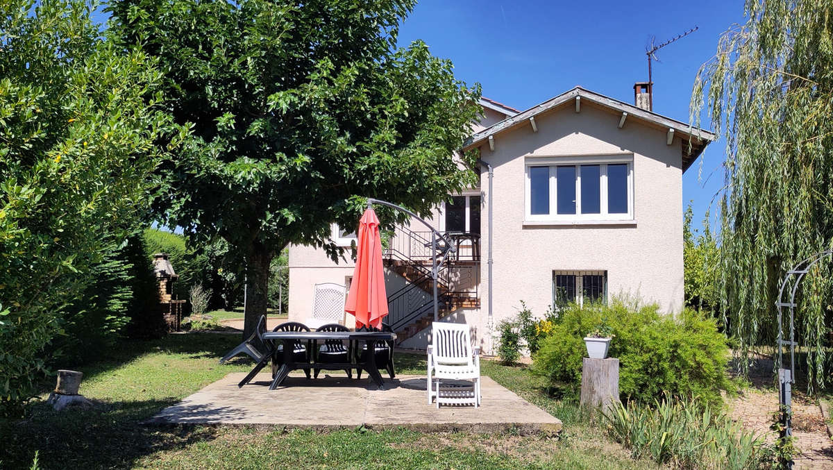 Maison à CHAZAY-D&#039;AZERGUES