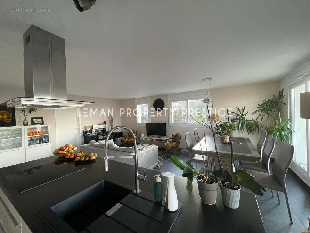 Appartement à EVIAN-LES-BAINS