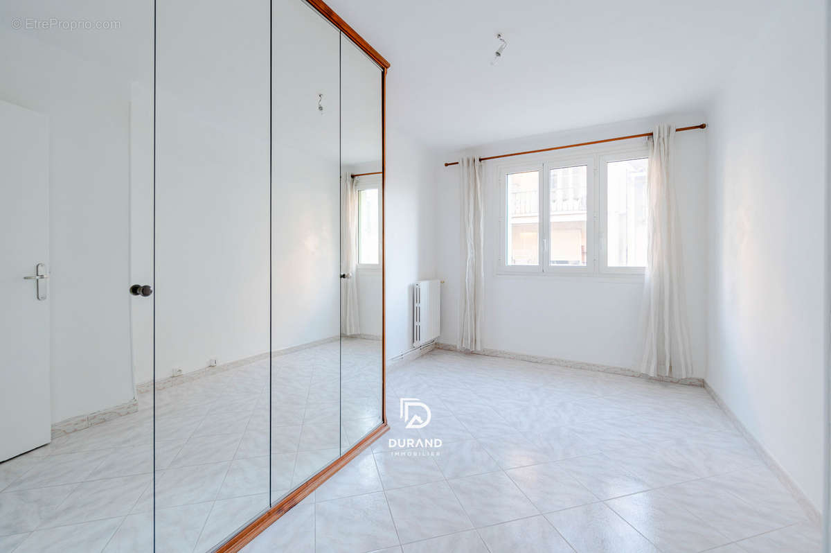 Appartement à MARSEILLE-7E