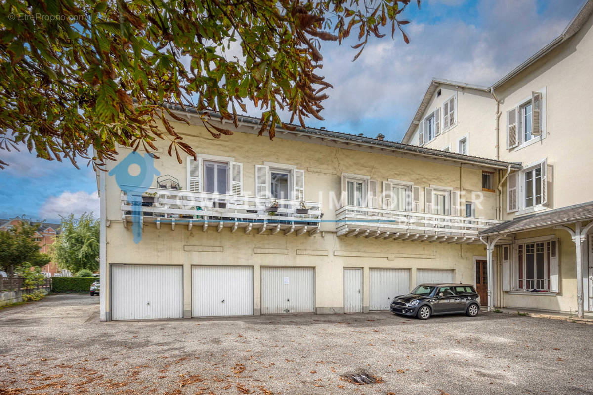 Appartement à CHALLES-LES-EAUX