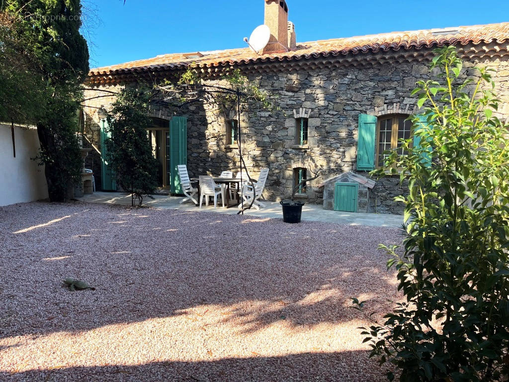 Maison à LA GARDE-FREINET