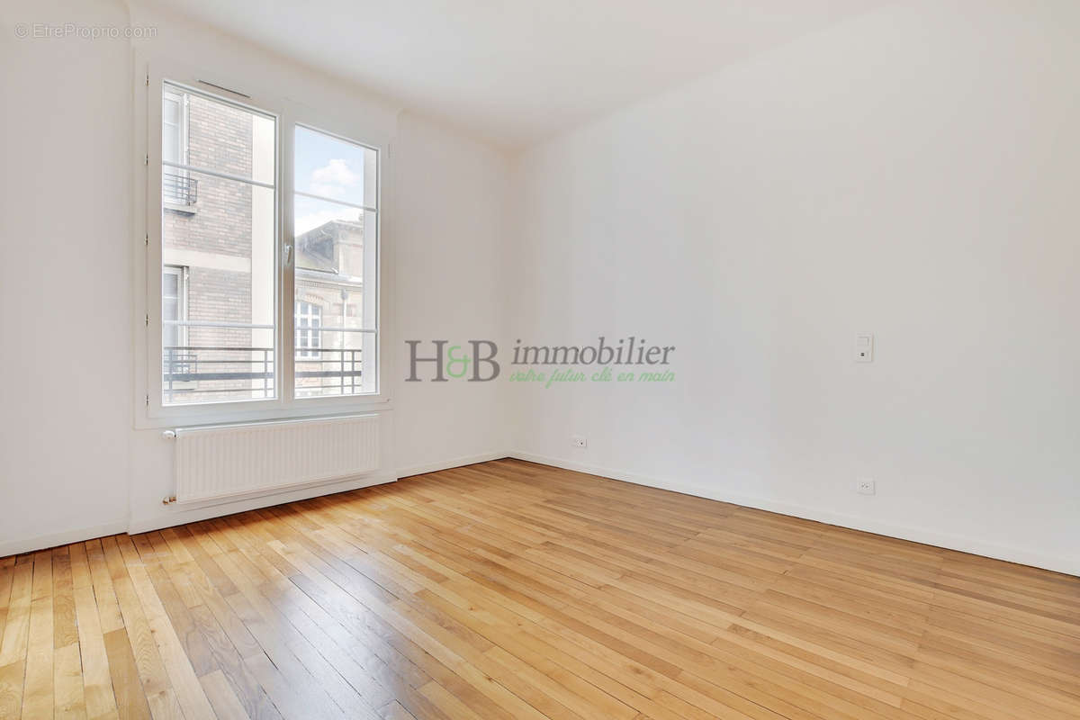 Appartement à PARIS-12E