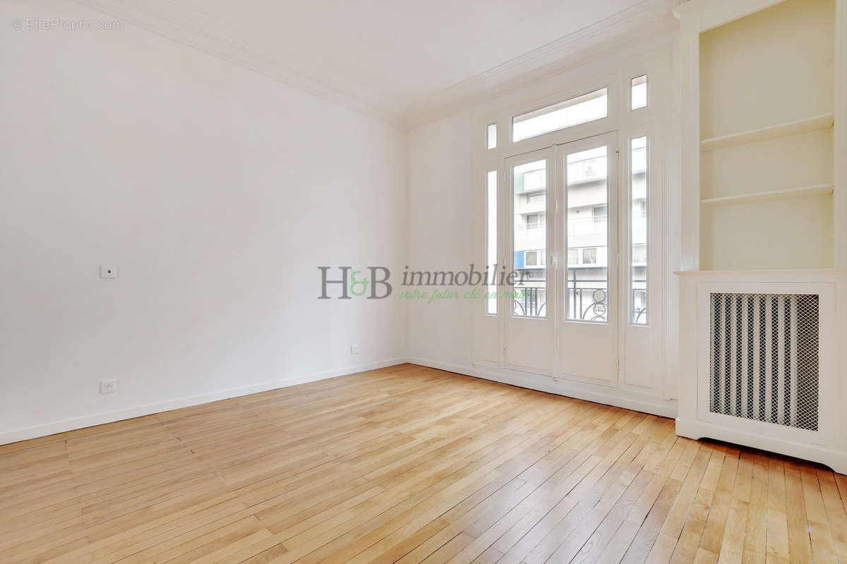 Appartement à PARIS-12E