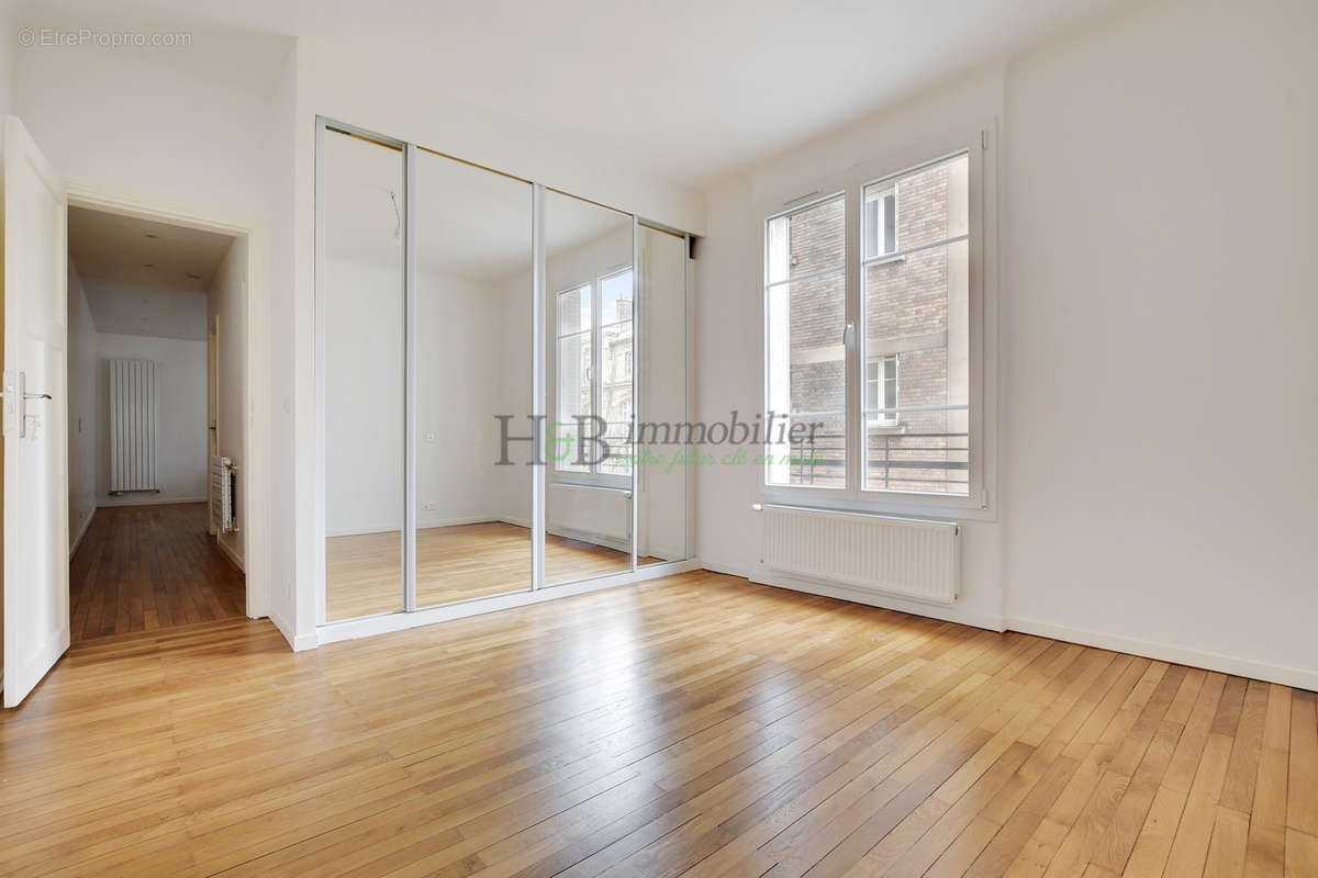 Appartement à PARIS-12E