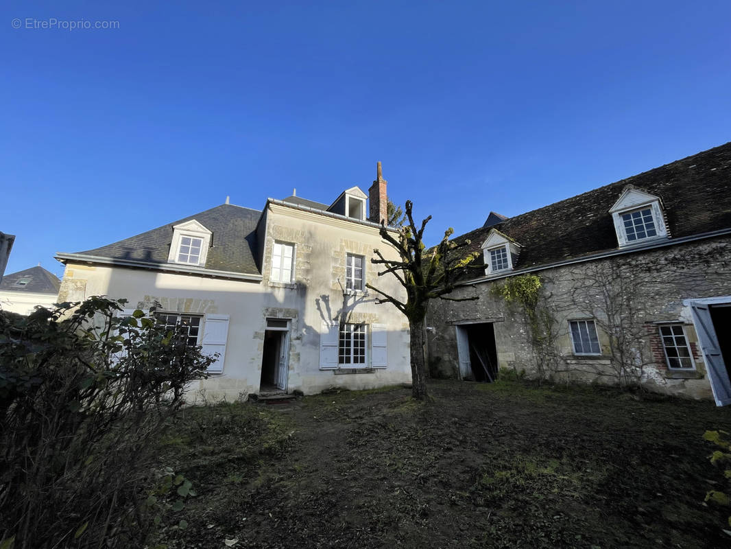 Maison à SAINT-OUEN-LES-VIGNES