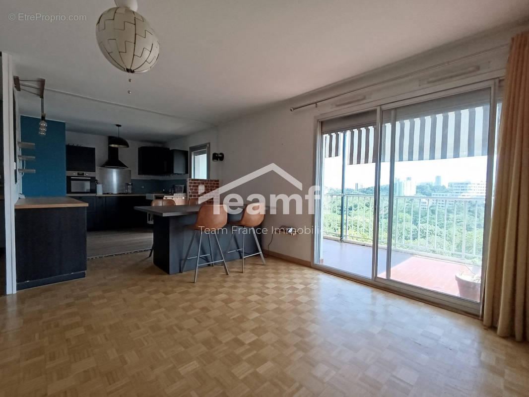 Appartement à LYON-9E