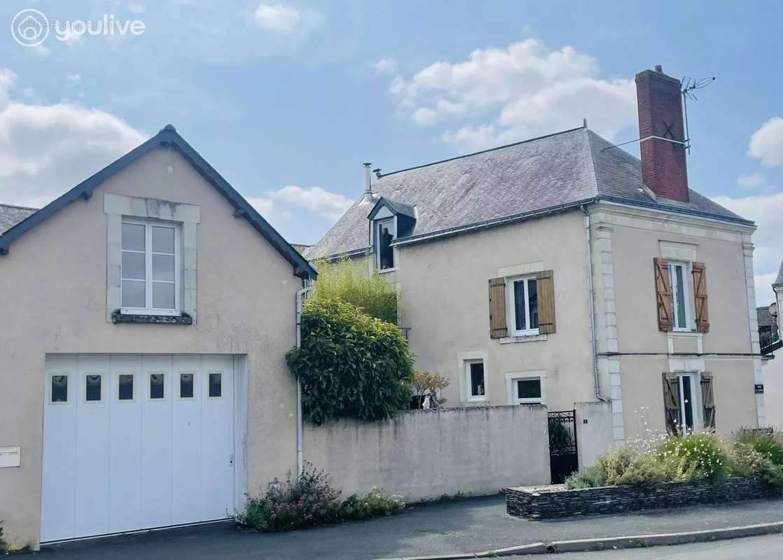 Maison à BEAULIEU-SUR-LAYON