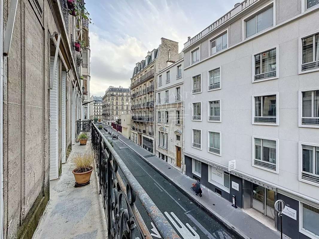 Appartement à PARIS-17E