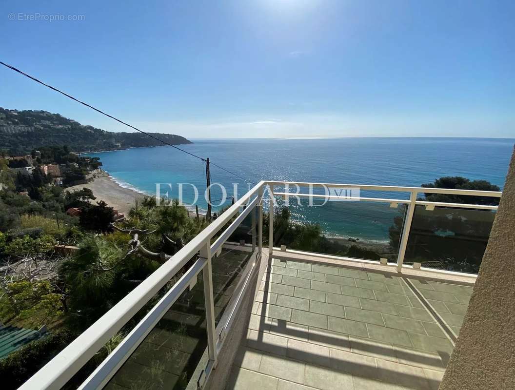 Appartement à ROQUEBRUNE-CAP-MARTIN