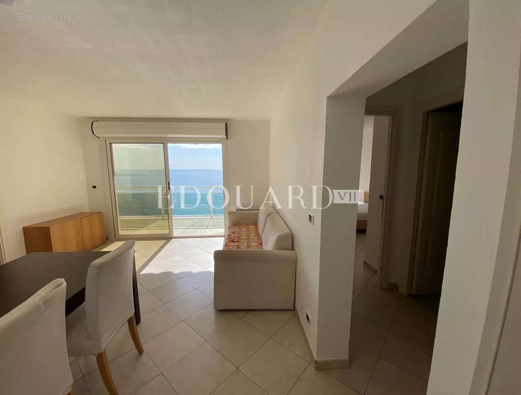 Appartement à ROQUEBRUNE-CAP-MARTIN