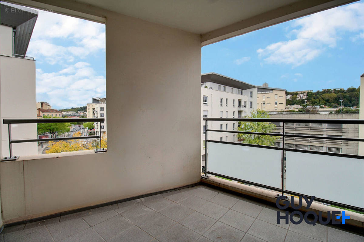 Appartement à LYON-9E