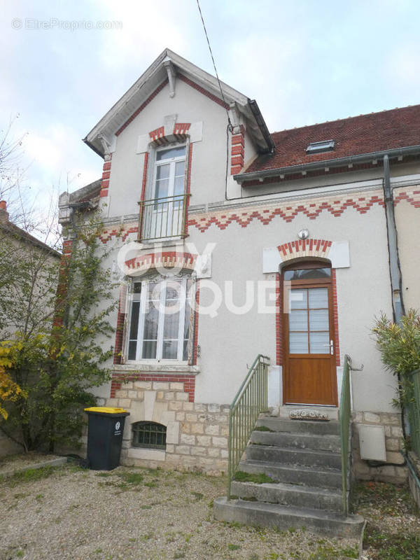 Maison à AUXERRE