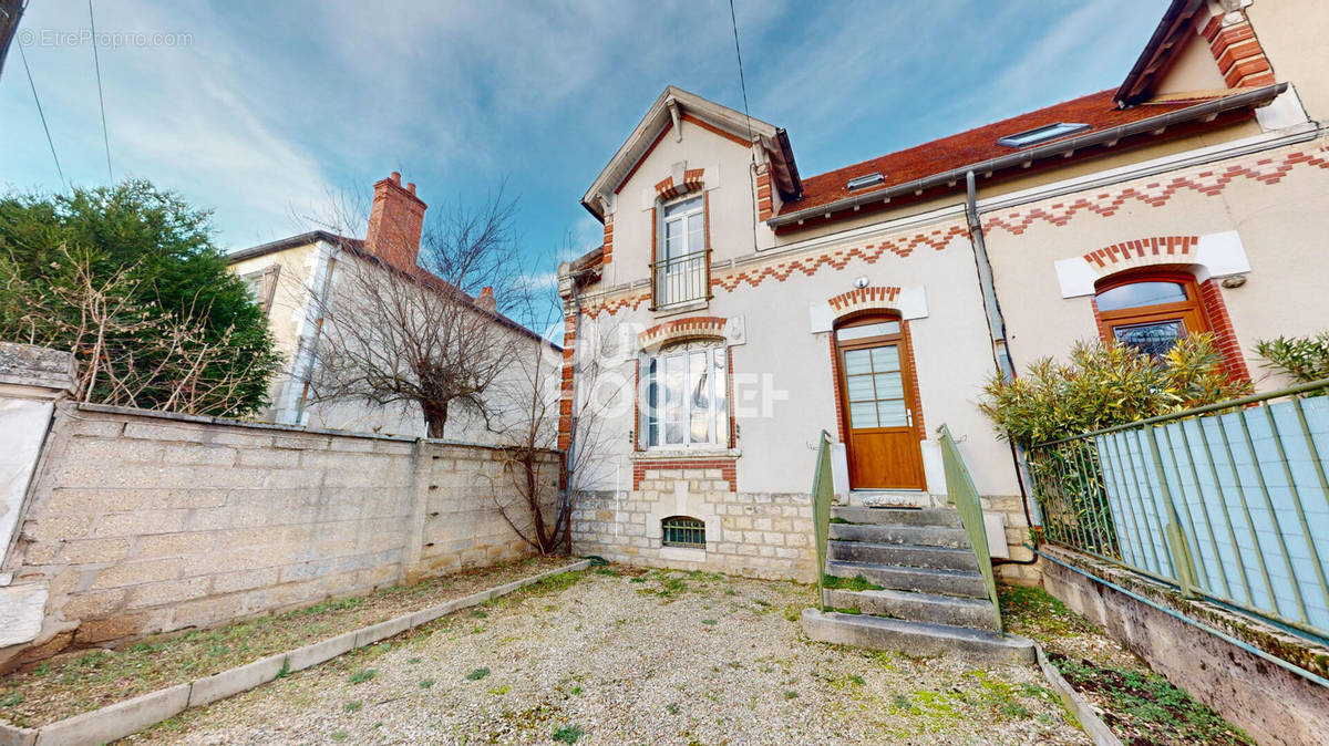 Maison à AUXERRE